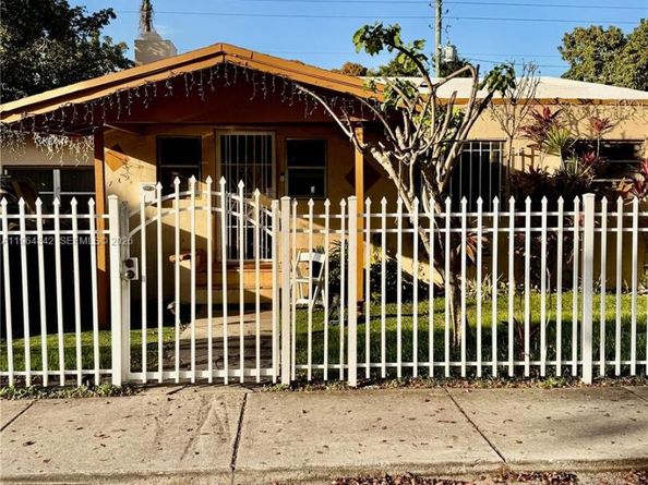 729 NW 47th Ter, Miami FL 33127