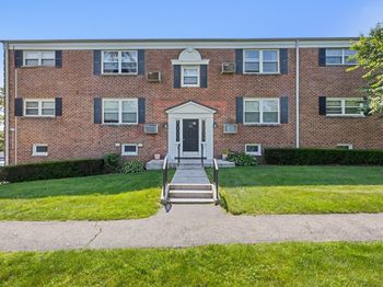 90 Strawberry Hill Avenue