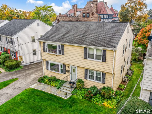 32 Hackett Circle N, Stamford CT 06906
