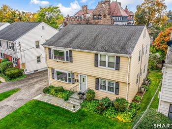 32 Hackett Circle N