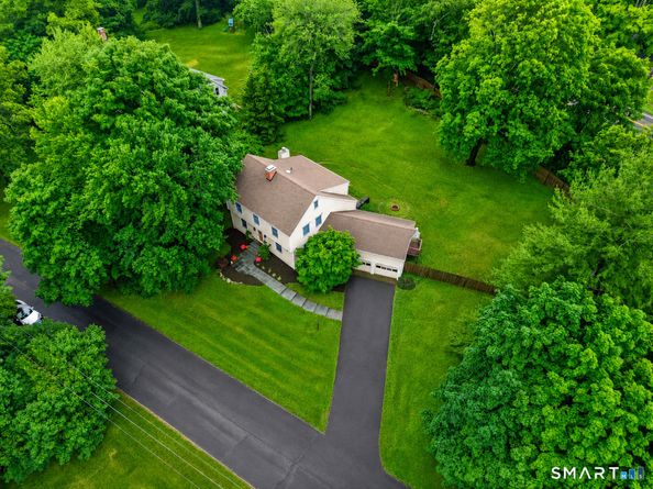 14 Woodchuck Lane, Ridgefield CT 06877