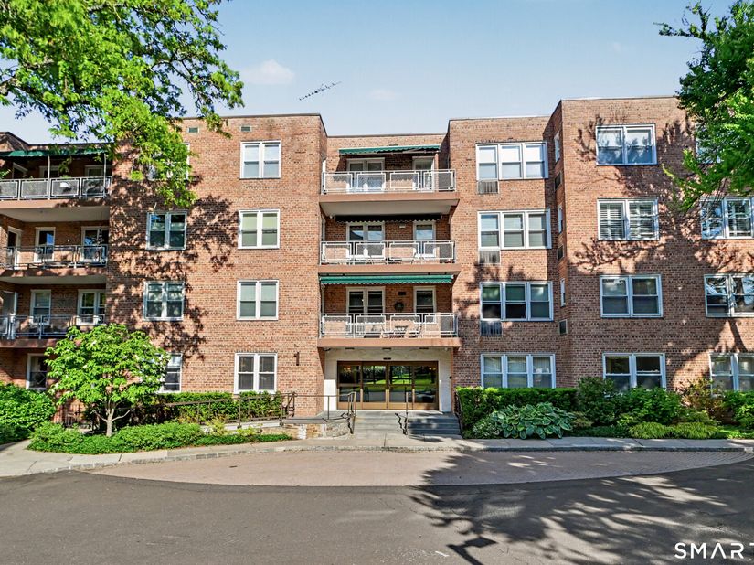 1 Putnam Hill, Greenwich CT 06830