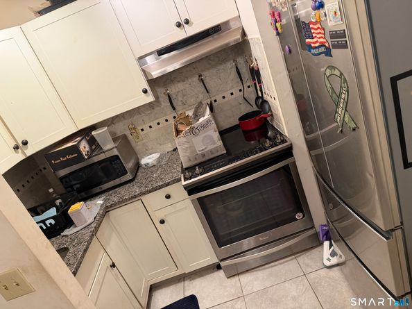 34 Patriot Drive APT A6, Danbury CT 06810