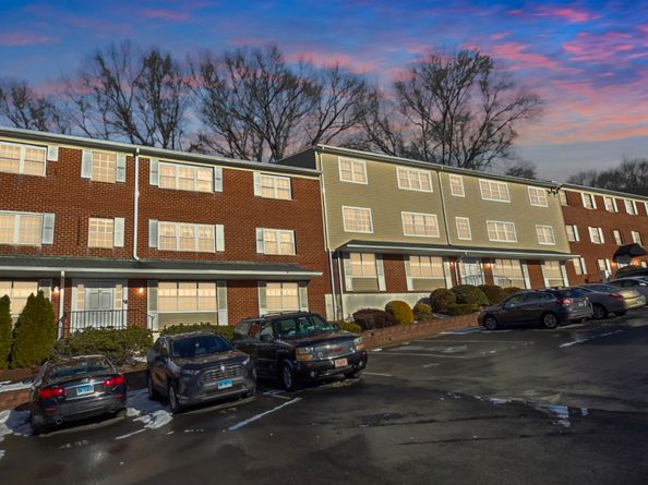 50 Greenhouse Road 65D, Bridgeport CT 06606