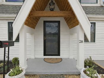 28 Silvermine Avenue