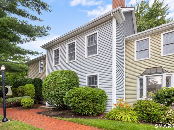 1 E Hayestown Road 33, Danbury CT 06811