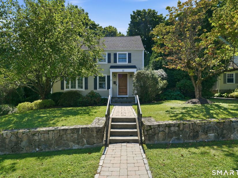 12 Edgewood Avenue, Trumbull CT 06611