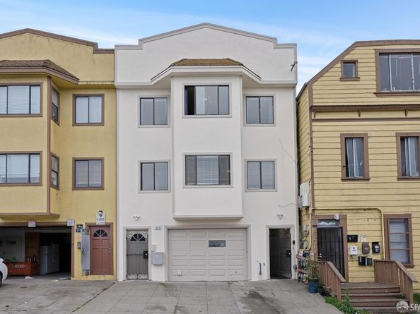 1913 Oakdale Avenue, San Francisco CA 94124