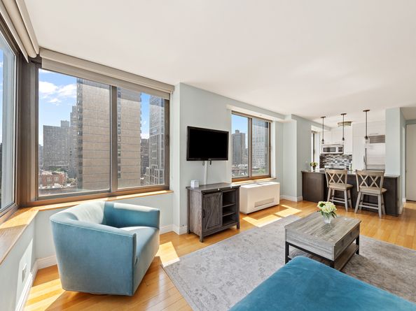 300 East 85th Street 1201, New York NY 10028
