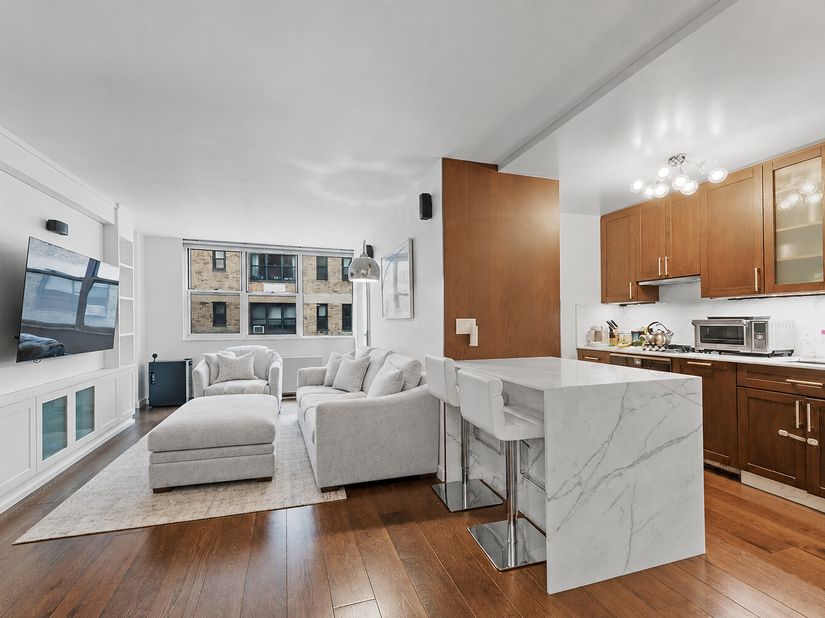 222 East 80th Street 8G, New York NY 10075