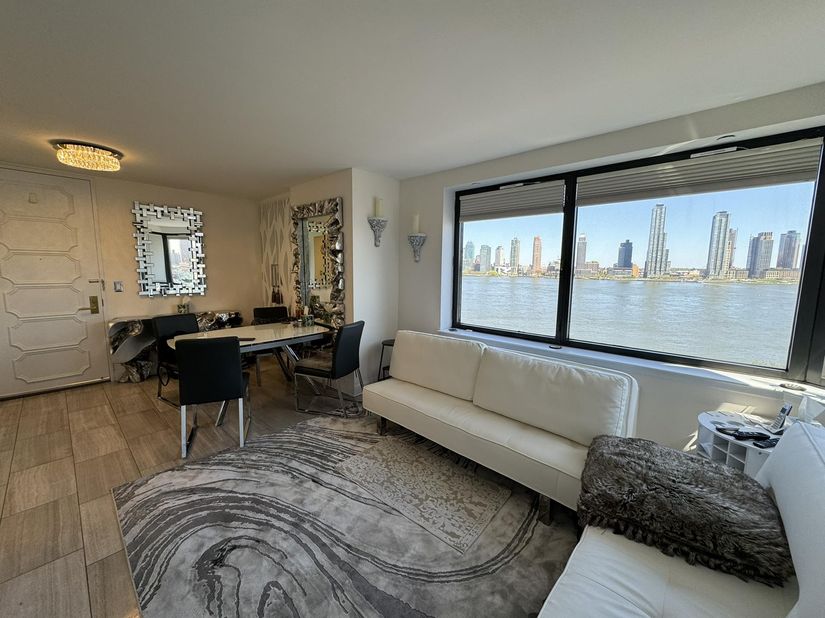 415 East 37th Street 7F, New York NY 10016