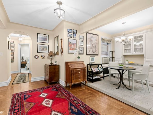 55 Eastern Parkway 1C, Brooklyn NY 11238