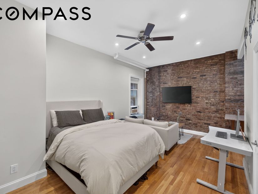 234 East 14th Street 1F, New York NY 10003