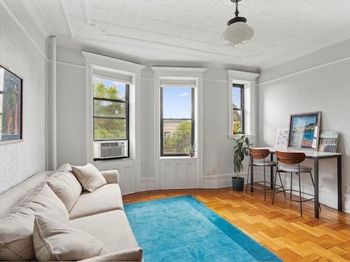 527 8th Street