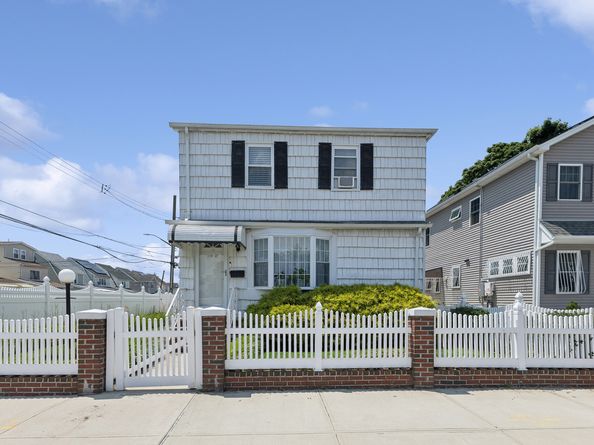 219-32 130th Road, Queens NY 11413