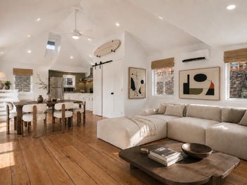 318A Beach 101 St Street