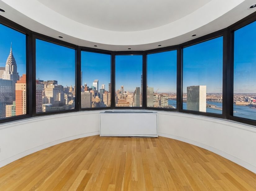 330 East 38th Street 51G, New York NY 10016