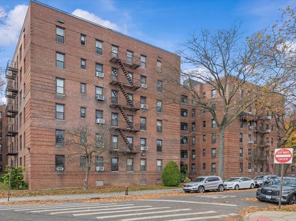 2270 Plumb 1 St Street 1B, Brooklyn NY 11229