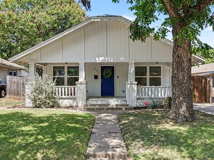 700  Cristler Avenue , Dallas Texas 75223