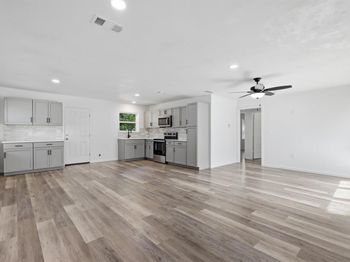 810 N Carrier Parkway 