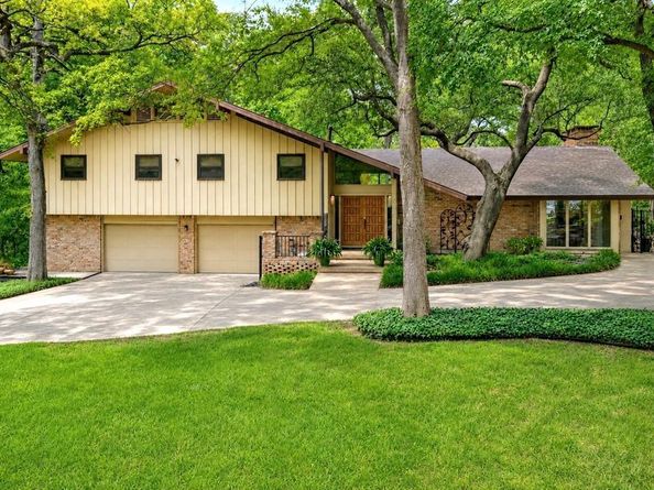 711  Monssen Parkway , Dallas Texas 75224