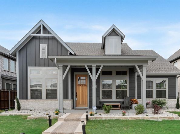 1028  Almond Blossom Circle , Crowley Texas 76036