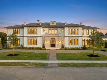 402  Lakeway Drive 