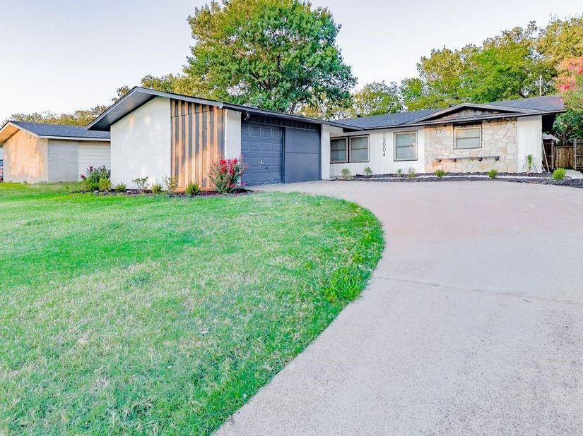 12004  High Valley Drive , Dallas Texas 75234