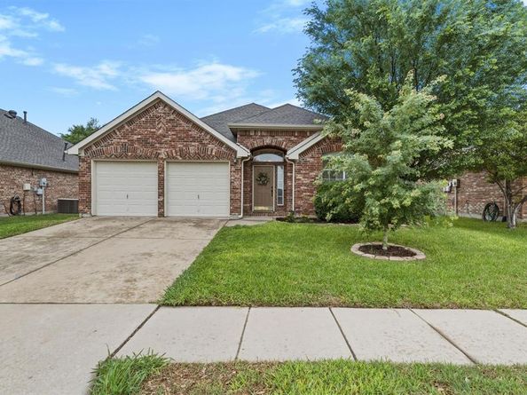 6803  Woodcrest Lane , Sachse Texas 75048
