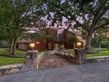 122  Brookdale Drive 