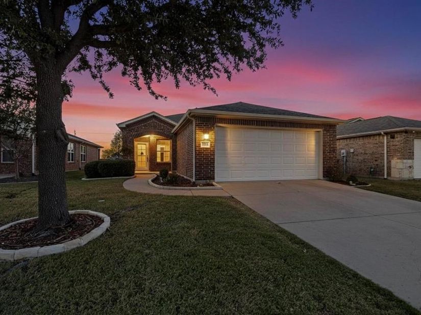1368  Troon Drive , Frisco Texas 75036