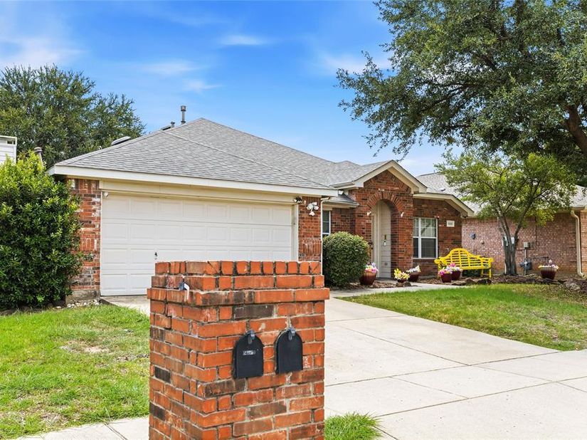 1320  Cattle Crossing Drive , Fort Worth Texas 76131