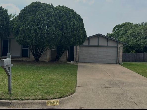 3701  South Court , Fort Worth Texas 76133