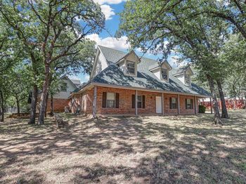 104 W Ash Lane 