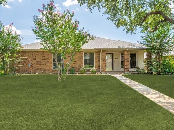 1306  River Birch Lane , Carrollton Texas 75007