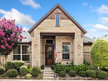 8641  Gracewood Drive 