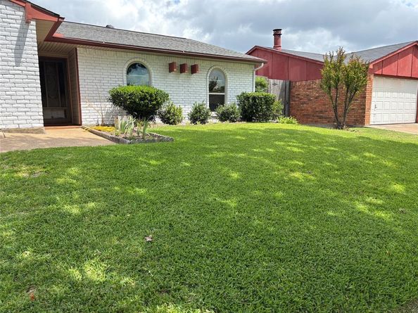 10207  Sweet Gum Street , Dallas Texas 75249