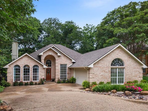 5504  Yacht Club Drive , Rockwall Texas 75032