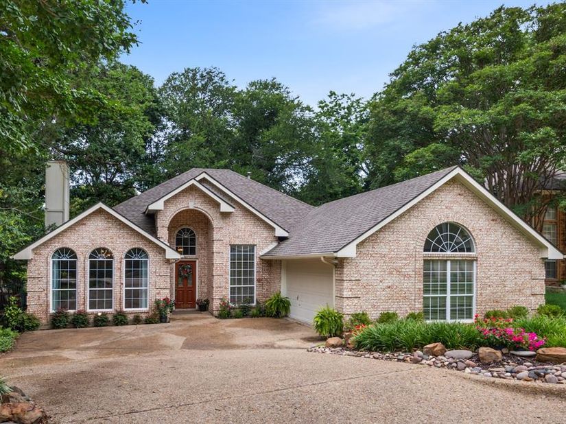 5504  Yacht Club Drive , Rockwall Texas 75032