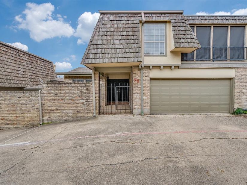8560  Park Lane  75, Dallas Texas 75231