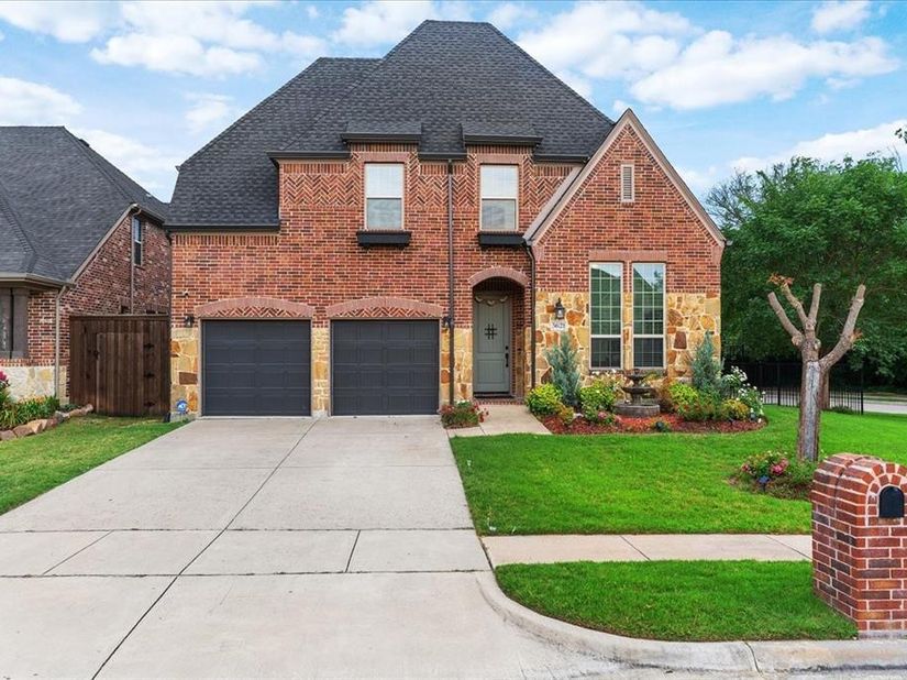 5621  Fringetree Drive , McKinney Texas 75071