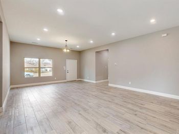 706  Poinsettia Drive 