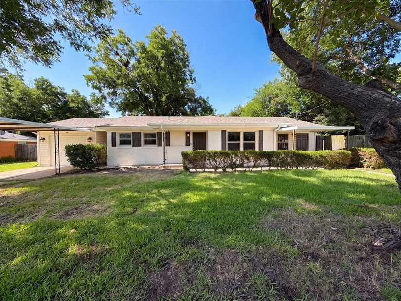 402  Childers Avenue , Benbrook Texas 76126