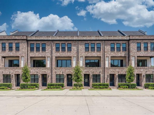 2401  Canton Street  1003, Dallas Texas 75201