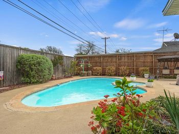 1233  Bardfield Avenue 