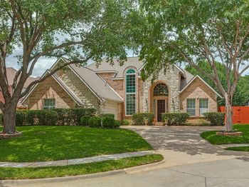 2700  Lake Breeze Lane 