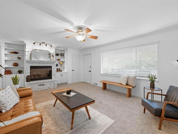 1310 W Cedar Street , Arlington Texas 76012