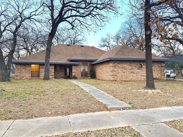 509  Topside Drive , Azle Texas 76020
