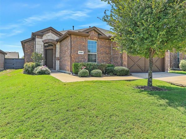 1520  Summit View Lane , Little Elm Texas 76227