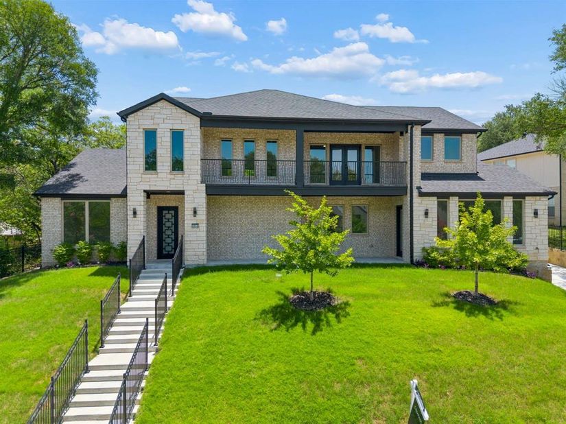 9008  Crosswind Drive , Fort Worth Texas 76179